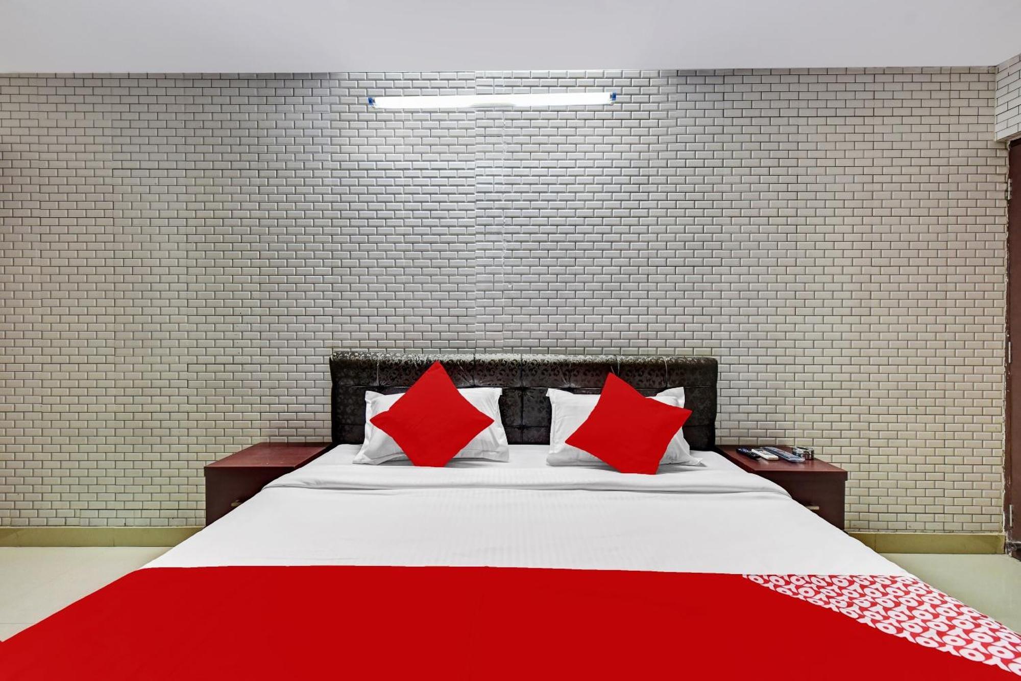 Hotel O Eleven Hotel & Banquet 科塔 外观 照片