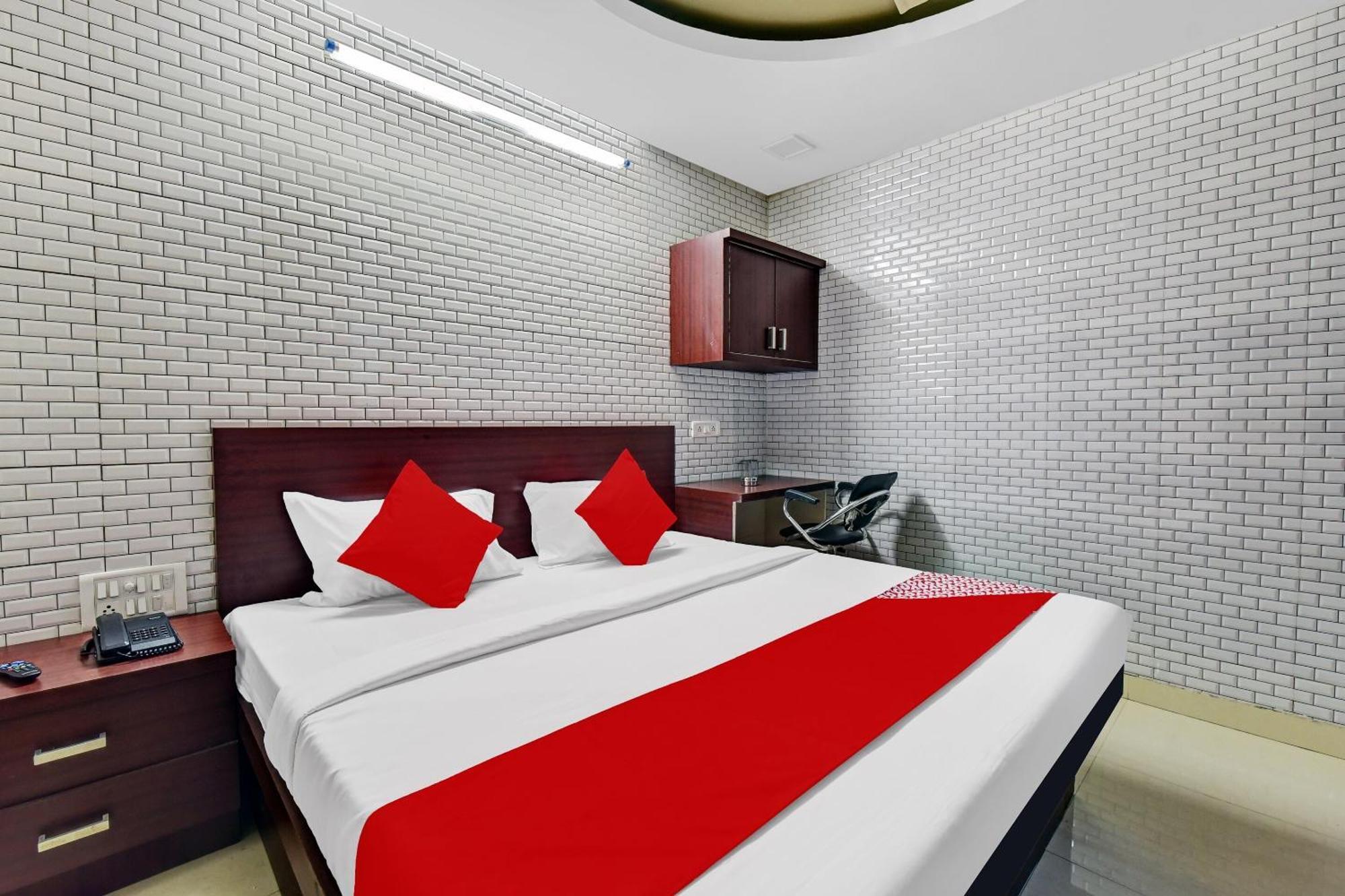Hotel O Eleven Hotel & Banquet 科塔 外观 照片